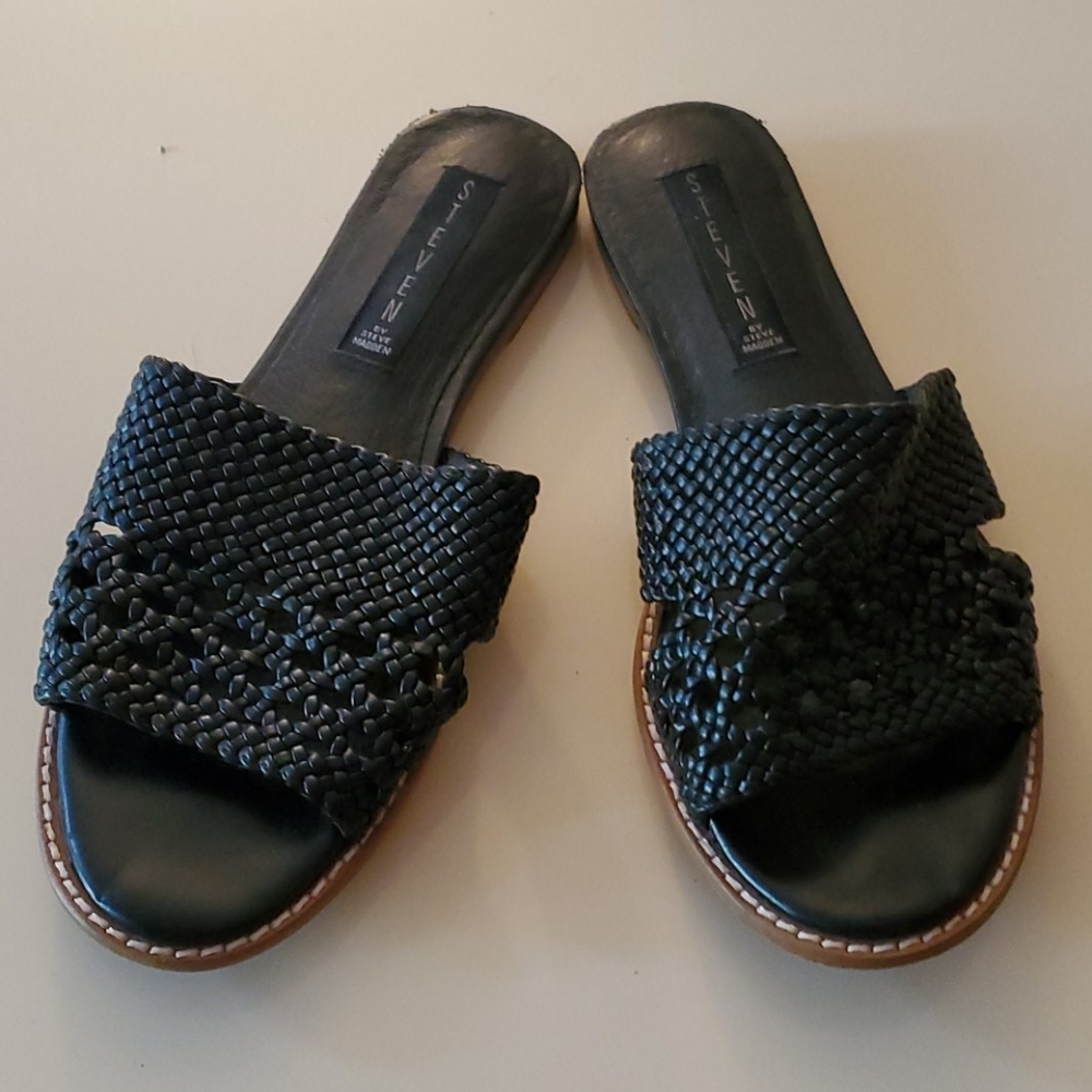 STEVE MADDEN Slip on flat Sandels Black Leather